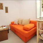 Διαμέρισμα Dora *