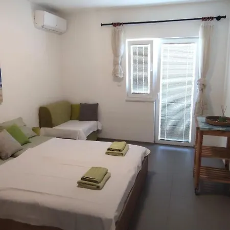 Dora * Baška Voda