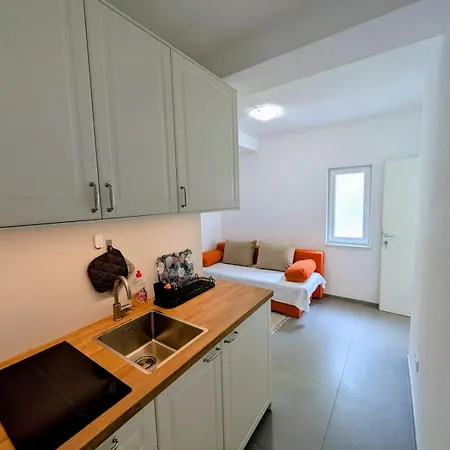 Dora Apartment