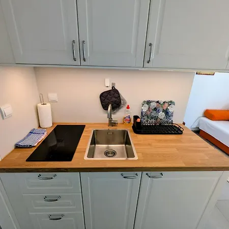 Dora Apartment *